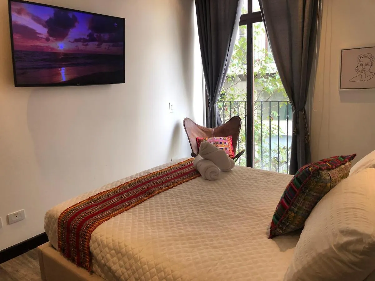 L1B 202 - Boutique Apartamento En Cayala Para 4 Huespedes Guatemala 0*,  Guatemala