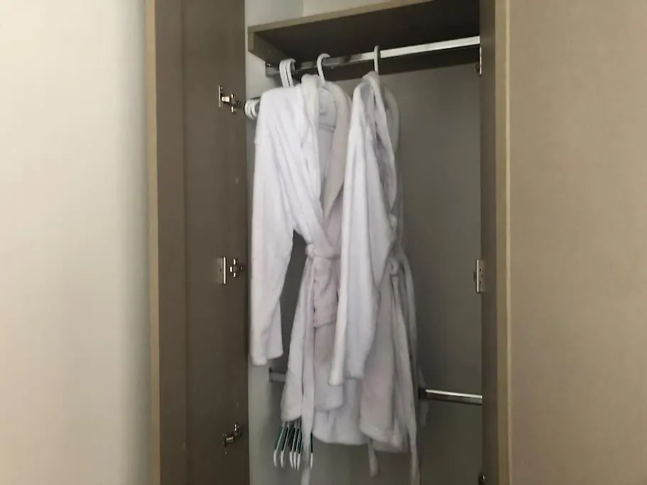 L1B 202 - Boutique Apartamento En Cayala Para 4 Huespedes Guatemala 0*,