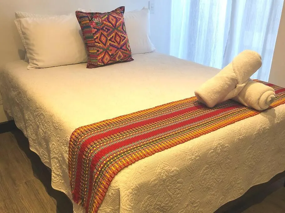 L1B 202 - Boutique Apartamento En Cayala Para 4 Huespedes Guatemala