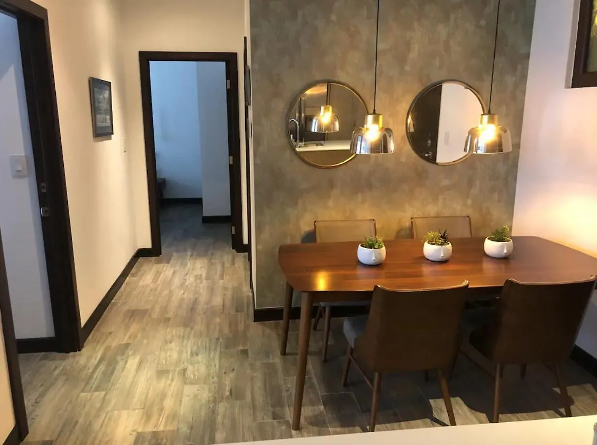 L1B 202 - Boutique Apartamento En Cayala Para 4 Huespedes Guatemala 0*,  Guatemala